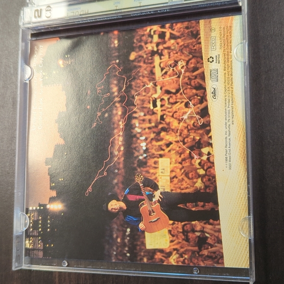 Garth Brooks Double live album (1997) - Picture 4 of 7